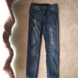GIRLS 🌸 Sz 10 Distressed Denim Jeans Light Washed